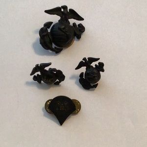 Lot of 4 USMarine Corps Lapel Pin Eagle Globe & Anchor Insignia ( no Stamped)